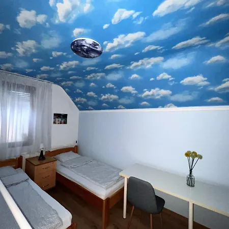 Relax Apartman Nyiregyhaza Exterior photo