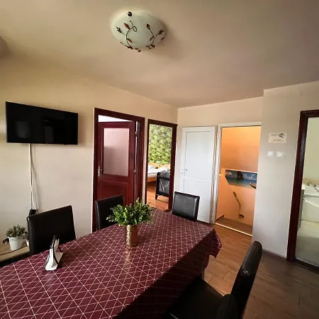 Relax Apartman Nyiregyhaza Exterior photo